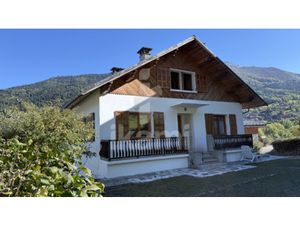 Maison individuelle avec garage et combles