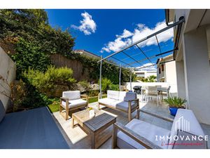 EXCLUSIVITE Villa récente avec piscine