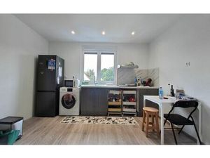 Location appartement  30.3 m² T-1 à Noiseau  750 €