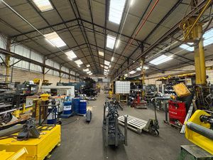 Local d'activité Charlieu 1885 m2