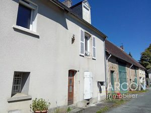 Maison de bourg F3 avec petit jardin et garage - SAINTE-FEYRE