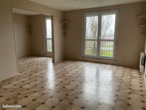 Appartement à louer à Cercy La Tour