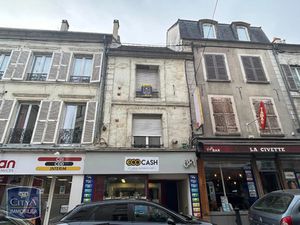 Local commercial à louer 105 m² - Château-Thierry (02) - 1 440€