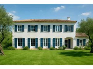 Villa de 230 m² - terrain de 4500 m² - Piscine - garage -