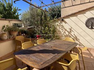 Villecroze maison de village.