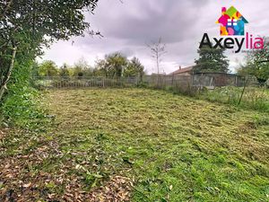 A VENDRE- VILLEREST BOURG- MAISON D'ENVIRON 150 M2 AVEC COUR ET JARDIN