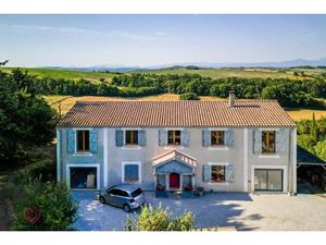 Maison familiale spacieuse avec vue