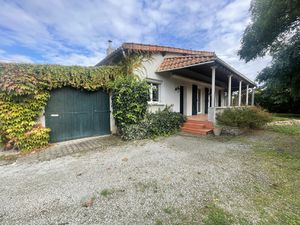 Villa de plain pied T3 bis  jardin et garage