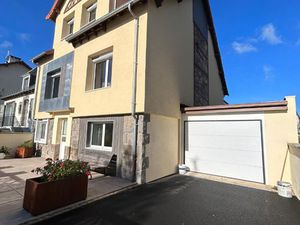 Maison Aurillac 7 pièce(s) 194 m2