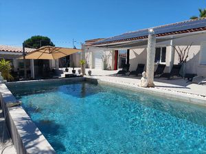 Villa Saint Aunes 7 pièces 203 m2habitable sur1093m² Piscine+Pool House+local piscine et d