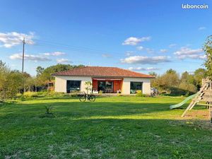 Maison meublée 120m² avec grand jardin – Villeneuve-de-Rivière (31)