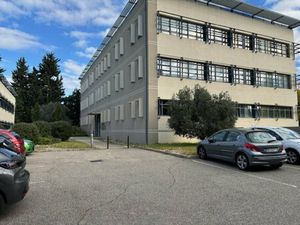 Location Local Professionnel 208m² AVIGNON 84000