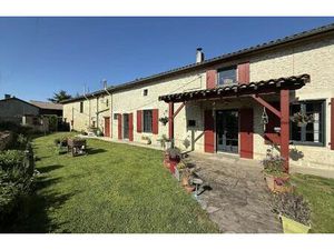 Vente maison 7 pièces 219 m² La Faye (16700)
