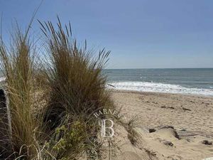 Maison à vendre 4 Pièces 70 m2 Le Bois-Plage-en-Ré - 1 312 500 €