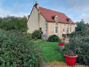 Vente maison 8 pièces 156 m² à Saint-Hilaire-sur-Benaize (36370)  291 500 €