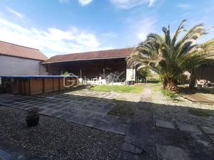 Vente ferme 5 pièces 193 m² à Labatut-Rivière (65700)  299 000 €