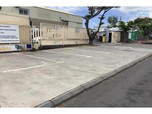 A louer local de 295m2 sur Saint-Paul ( Cambaie )