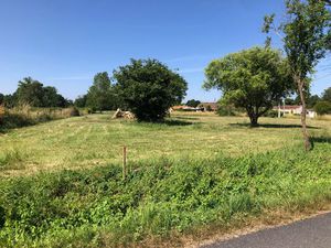 Vente terrain 1074 m² Saint-Savin (33920)