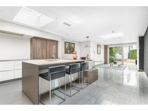 Surface commerciale à vendre à Rondplein 9 Brakel (RBU69419)