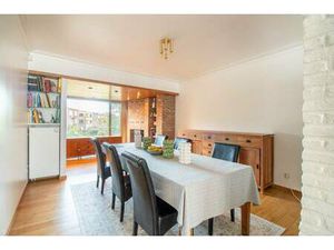 Commercieel te koop in Merksem met 5 slaapkamers