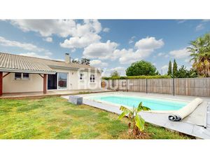 Maison récente avec piscine chauffée  environnement calme