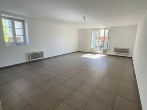 Vente appartement 4 pièces 85m2 Hyères 83400 - 249000 € - Surface Privée