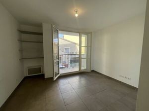 Vente appartement 2 pièces 48m2 Hyères 83400 - 160000 € - Surface Privée