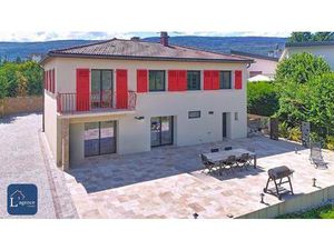 Maison Individuelle 185 m² Rénové Proche Gare et Commerce Par