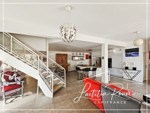 Ensemble immobilier d’exception  2 appartements + plateau à aménager dans le centre de Bon