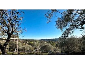 Magnifique terrain 1400 m2 exposé plein sud