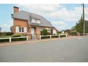 Villa à vendre avec garage et terrasse   Mont-sur-Marchienne (VBD51521)