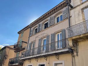 Vente appartement 3 pièces 49 m² à Cadenet (84160)  127 000 €