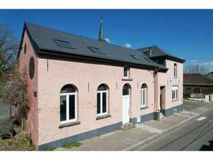 VIEUX-GENAPPE I Spacieuse maison aux multiples possibilités