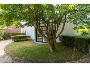 Maison originale et modulable avec 2 entrées  grand parking