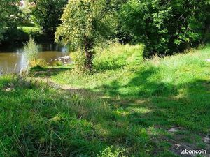Au cœur du Pays de LAFAYETTE le domaine de l’Hort du Riou (4000m² avec source + ruisseau p