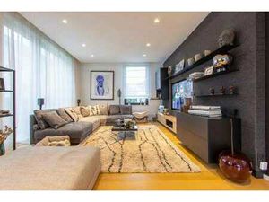 WATERLOO  quartier Faubourg.