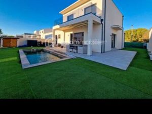 Location Villa Serignan