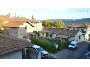 Maison de ville 140 m2 plus garage  