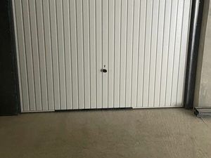 Loue garage à Lucciana