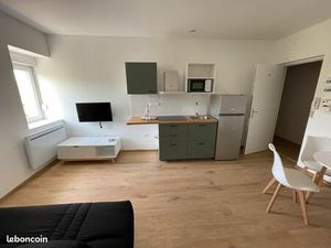 ROMBAS - App rénové T2 33m² + Parking sécurisé et privatif