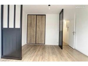 Studio meublé à l’année