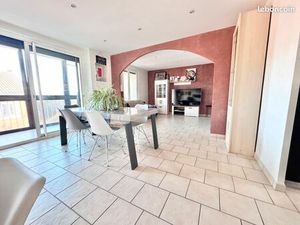 Appartement traversant de 80 m²