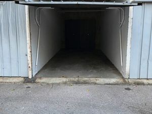 BOX/Parking fermé à louer dans un immeuble sécurisé à Boulogne Billancourt NORD