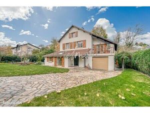 Maison 12 pièces 193 m²