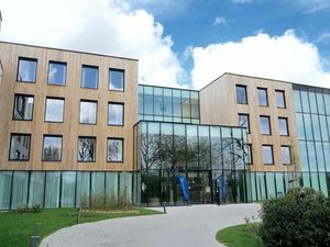 Bien professionnel à louer à Sint-Pieters € 1.490 (LED3V) - De Brugse Databank | Zimmo