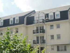 Location appartement 2 pièces 50 m² à Jouy-le-Moutier (95280)  840 €