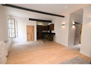 Vente appartement 2 pièces 50 m² à Villeneuve-les-avignon (30400)  210 000 €
