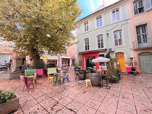 Fonds de commerce 80m2  Salon de thé  saladerie  petite restauration