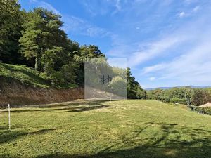 Vente terrain 8445 m² à Montelimar (26200)  128 000 €