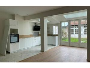 Location maison  m² T-5 à Tours  1 915 €